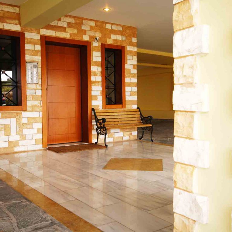 Κορώνης 59 (Κερατσίνι)